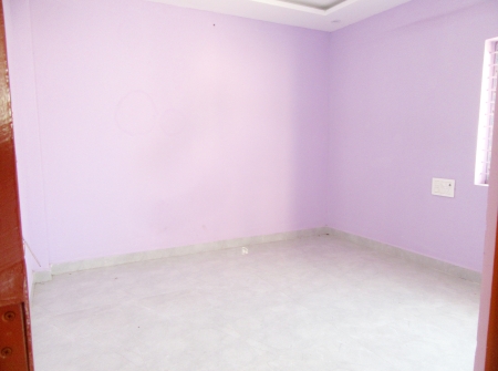 5) Li id 390 - Childrens Bedroom.jpg